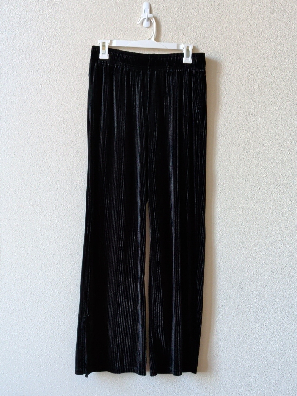 Colsie Black Striped Ribbed Velvet Wide Leg Lounge Pants